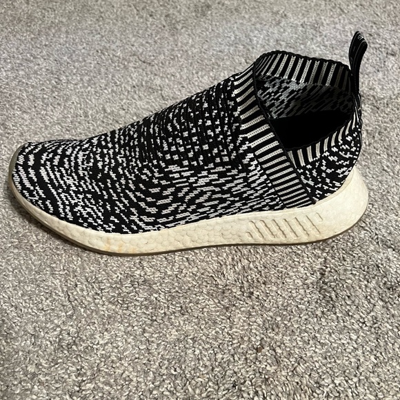 Adidas NMD R2 sneakers - Picture 2 of 4
